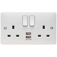 2G SWITCHED SOCKET USB C/W SPACER
